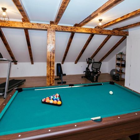 Вилла Family House Moja Jube Oklaj Экстерьер фото